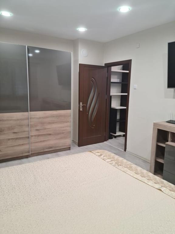 Appartamento Зара Ruse Esterno foto