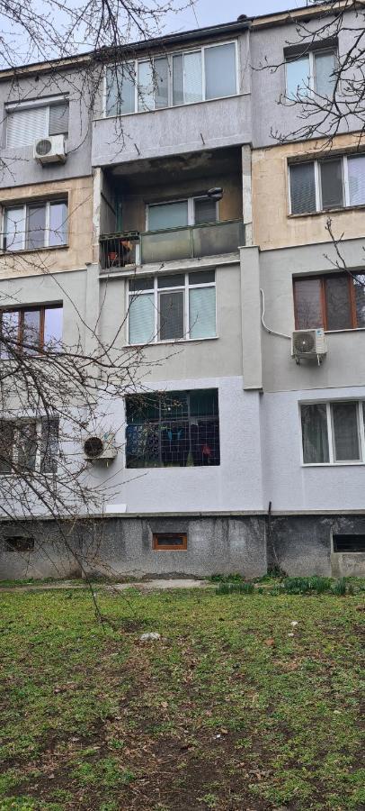 Appartamento Зара Ruse Esterno foto