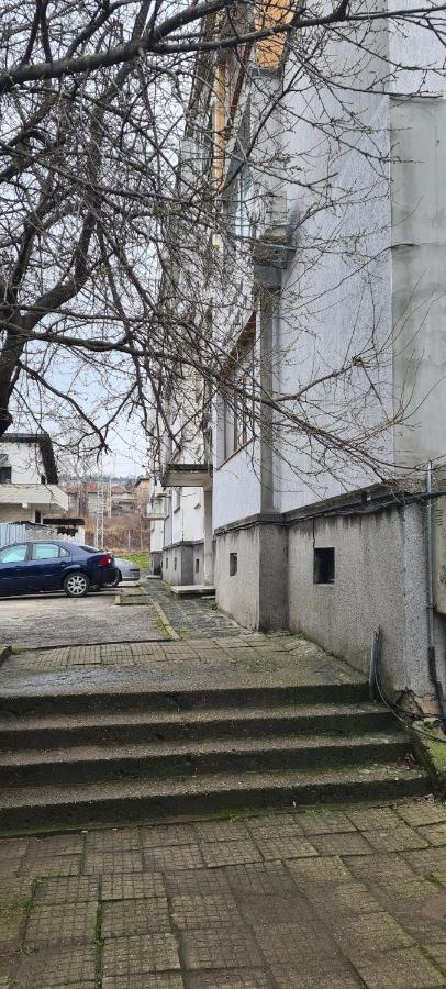 Appartamento Зара Ruse Esterno foto